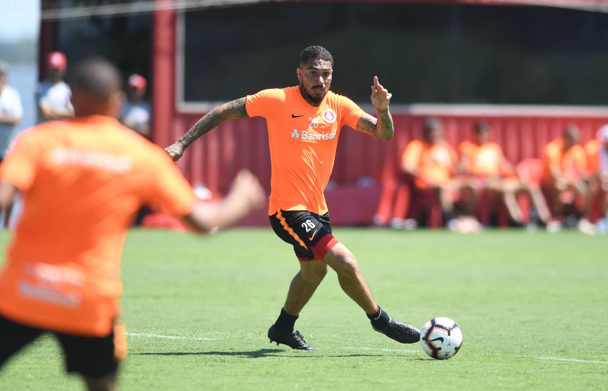 Anunciado no dia 12 de agosto de 2018 pelo Inter, Guerrero foi apresentado pelo Inter com muita festa