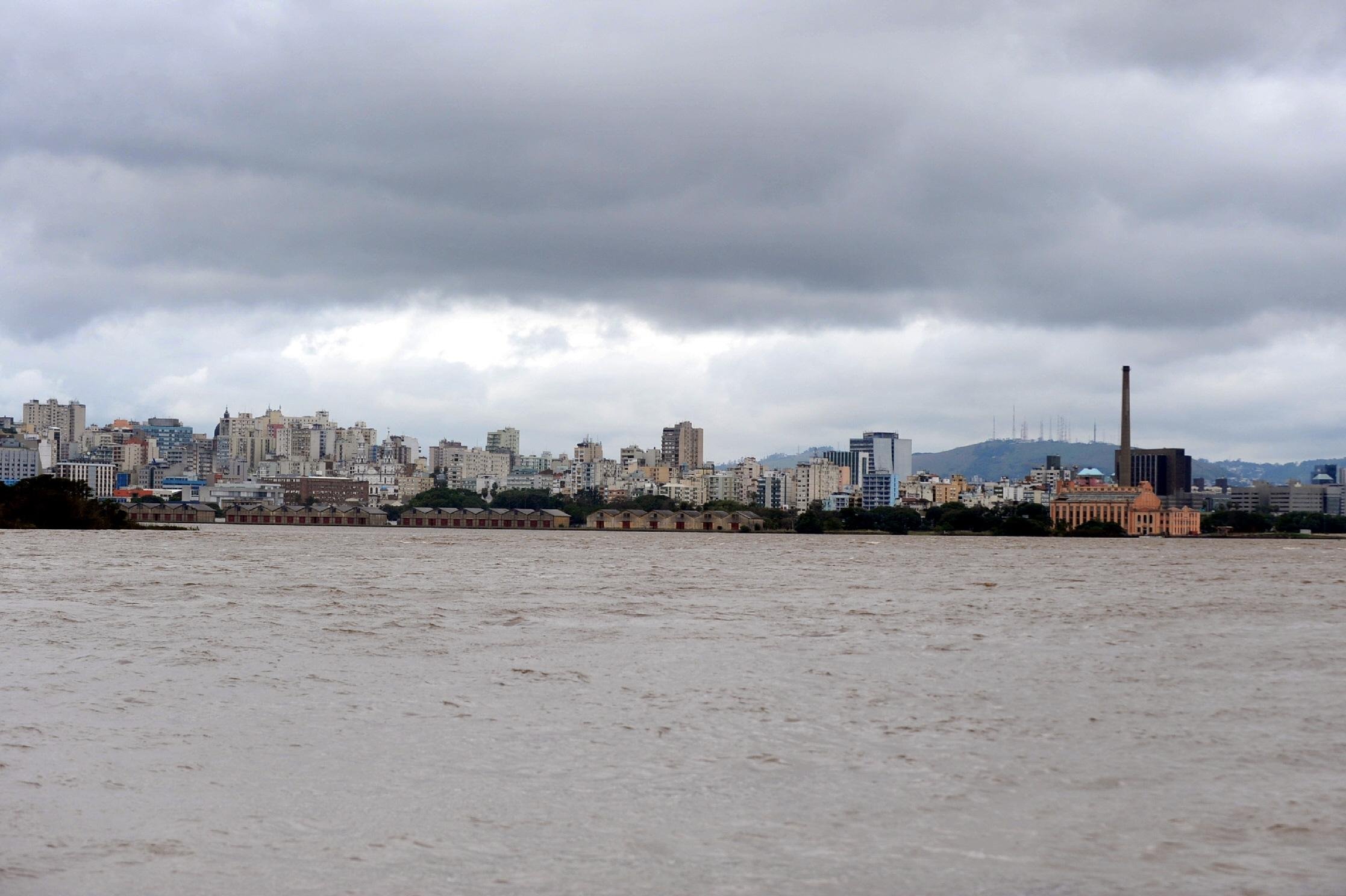 Porto Alegre ter&aacute; temperatura m&iacute;nima de 20&ordm;C e m&aacute;xima de 29&ordm;C