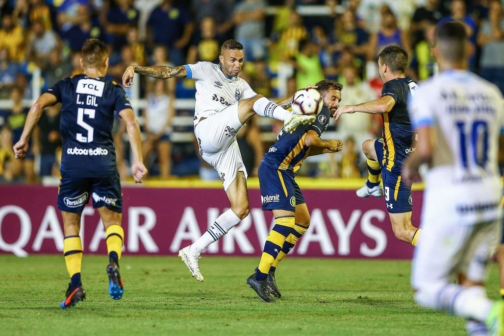 Luan teve atua&ccedil;&atilde;o apagada diante do Rosario Central