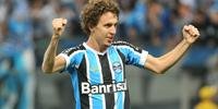 Galhardo retorna ao Grêmio para ser opção para Léo Gomes e Léo Moura