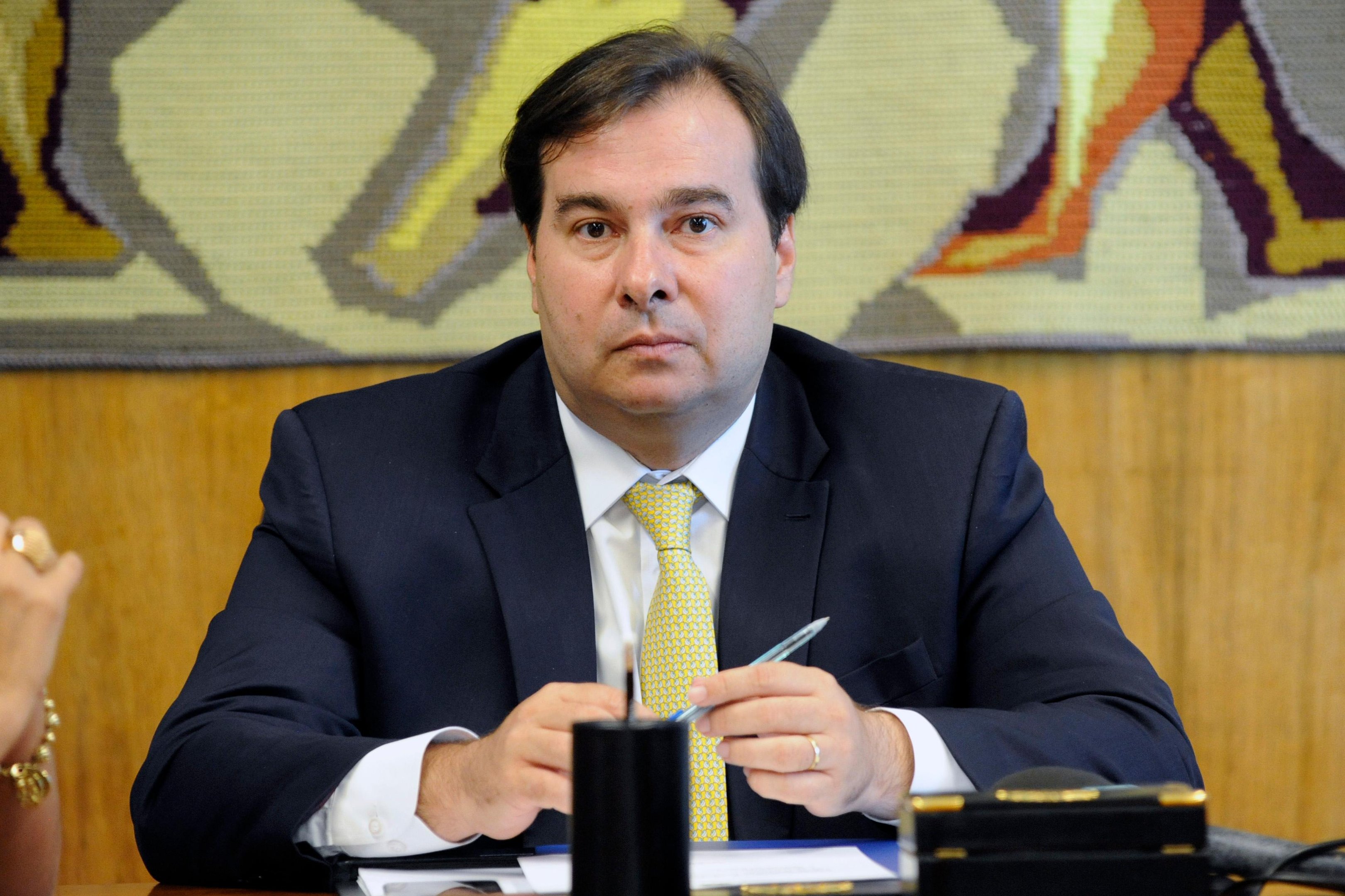 Maia tamb&eacute;m ressaltou que o envio &agrave; C&acirc;mara do projeto de lei que promove mudan&ccedil;as no sistema previdenci&aacute;rio dos militares pode ajudar o governo a destravar as negocia&ccedil;&otilde;es sobre a PEC 6/2019