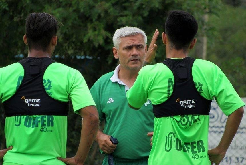 T&eacute;cnico Fabiano Daitx deixou o comando do Avenida ap&oacute;s derrota para o Novo Hamburgo