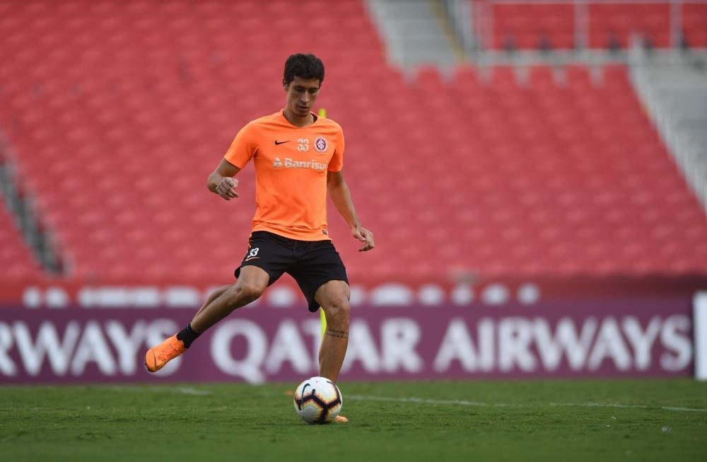 Dourado se recuperou de les&atilde;o no tornozelo
