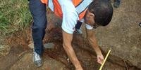 Uma escavação foi feita no arroio Cerquinha, em São Leopoldo