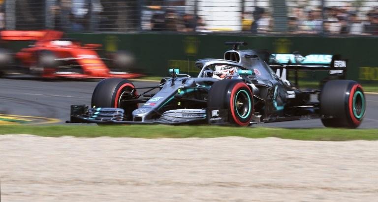 Vettel s&oacute; viu Hamilton de perto na volta de aquecimento...