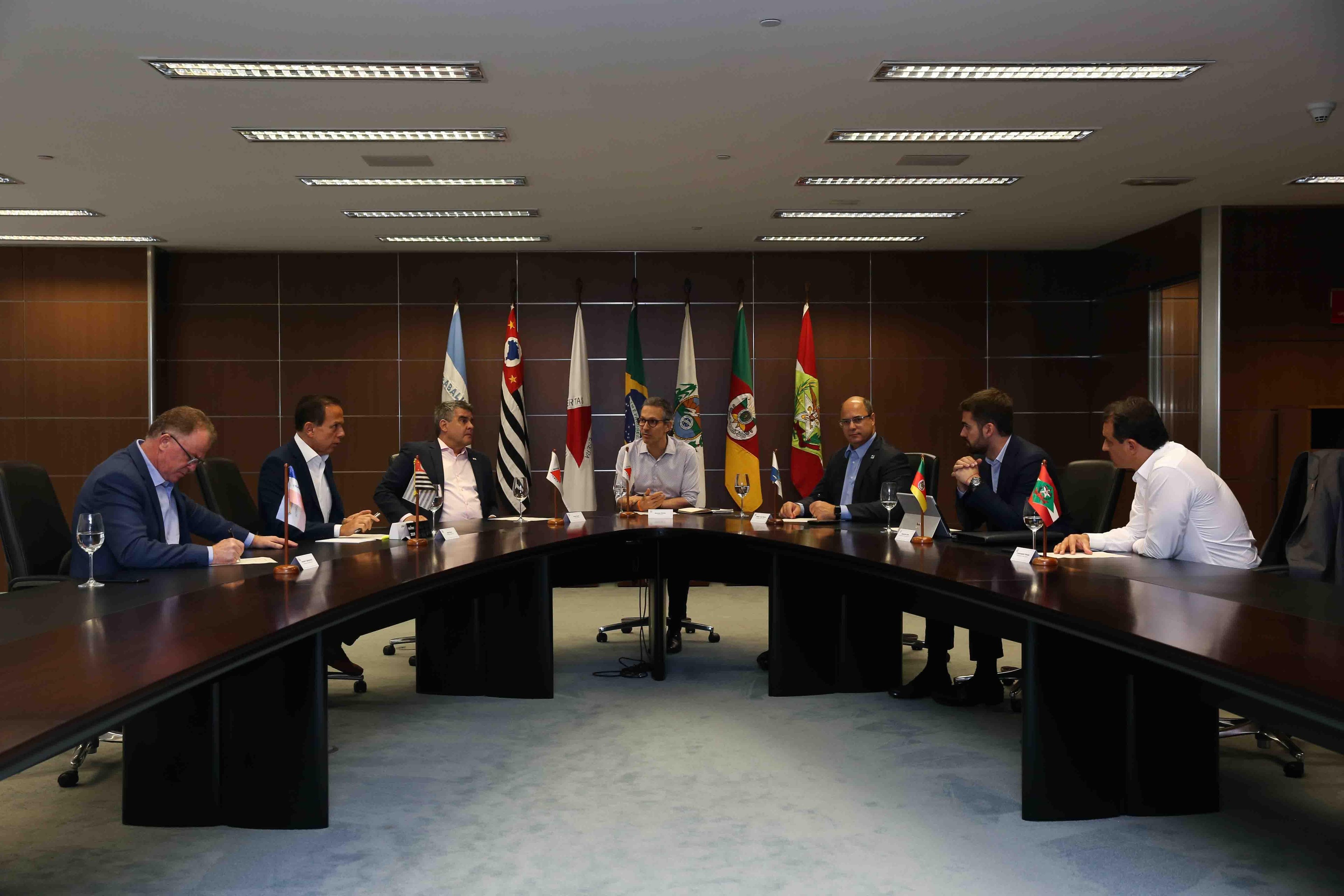 Encontro de governadores foi realizado em Minas Gerais