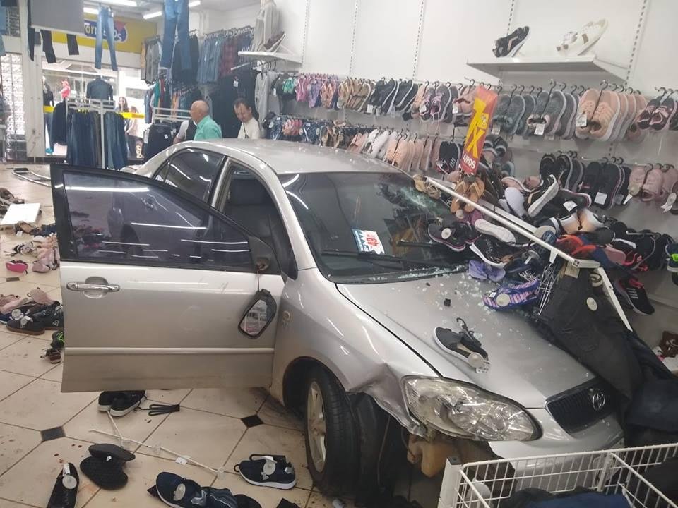 Motorista do ve&iacute;culo saiu ileso