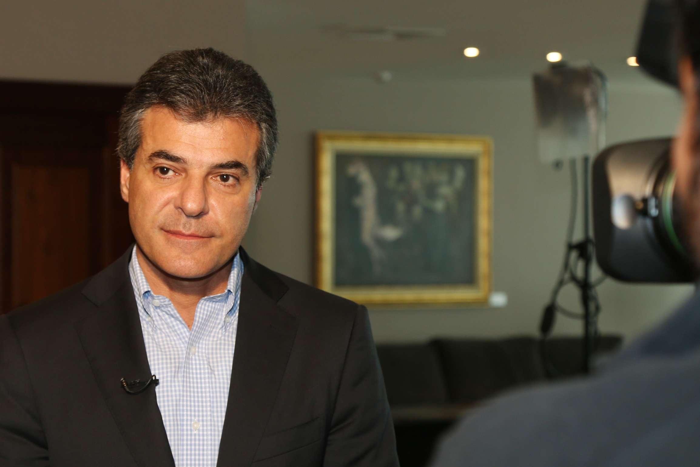 A suspeita contra o tucano &eacute; de corrup&ccedil;&atilde;o, e ele foi preso no apartamento onde mora