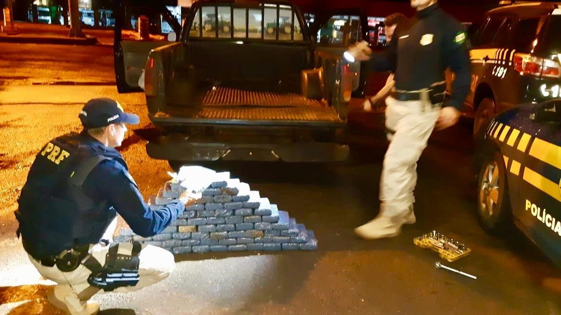 Droga estava escondida no ve&iacute;culo