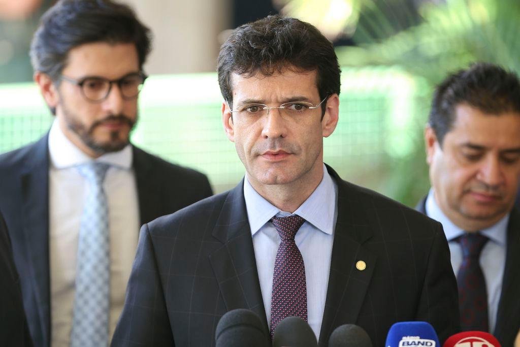 Ministro do Turismo levar&aacute; ao Congresso discuss&atilde;o sobre cassinos