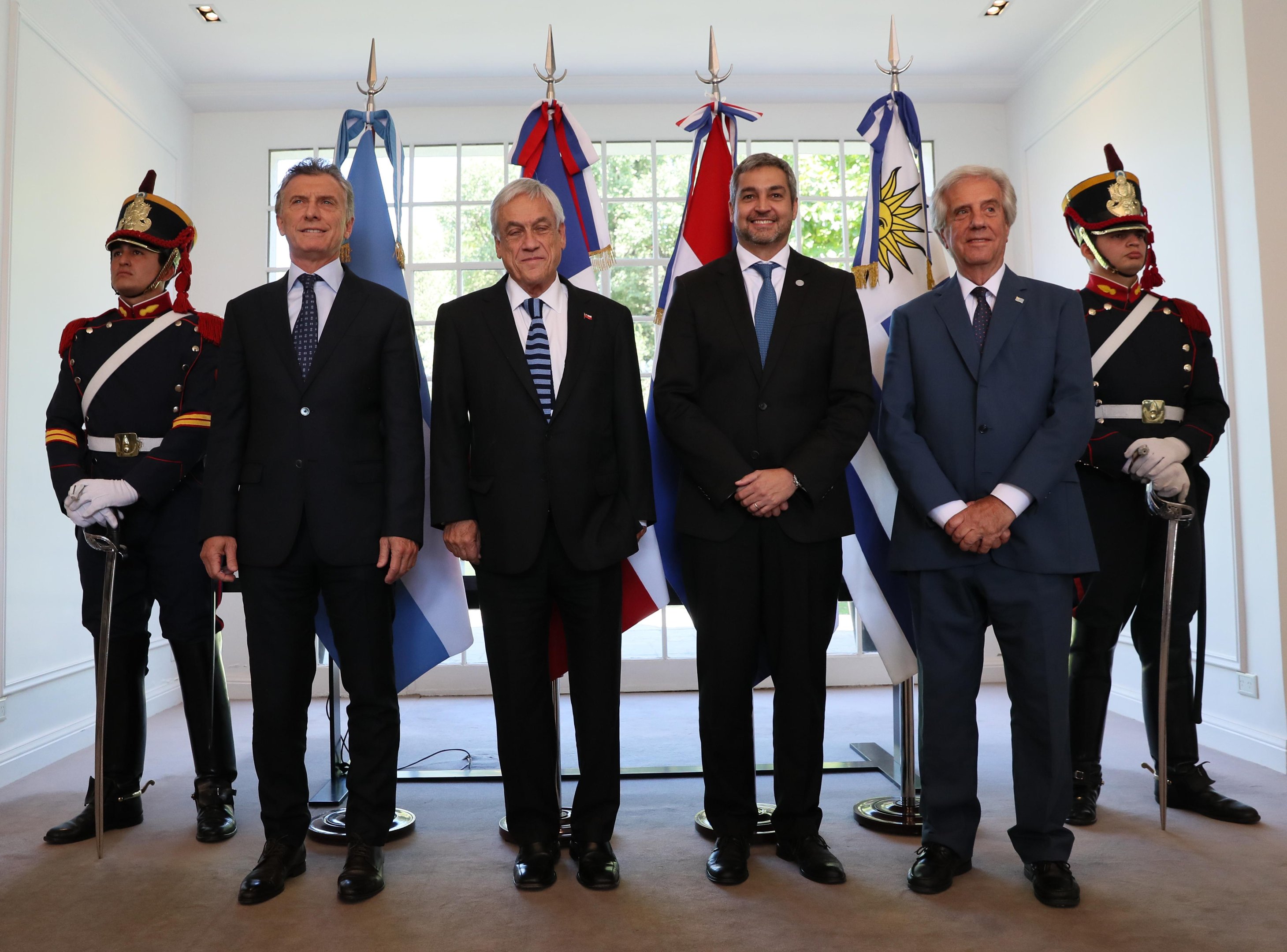 Presidentes Mauricio Macri (Argentina), Sebasti&aacute;n Pi&ntilde;era (Chile), Mario Abo (Paraguai) e Tabar&eacute; V&aacute;zquez (Uruguai) mantiveram a reuni&atilde;o na resid&ecirc;ncia oficial de Olivos