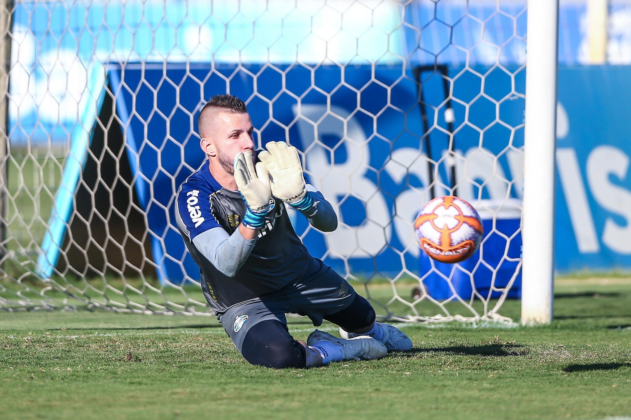 Paulo Victor pede aten&ccedil;&atilde;o para o Gr&ecirc;mio no mata-mata do Gauch&atilde;o