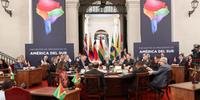 Participam das reuniões em Santiago, além de Jair Bolsonaro, os presidentes do Chile, Argentina, Colômbia, Uruguai, Peru, Paraguai, Equador, Bolívia, Suriname e Guiana.