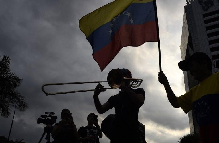 Bolsonaro descarta interven&ccedil;&atilde;o militar na Venezuela