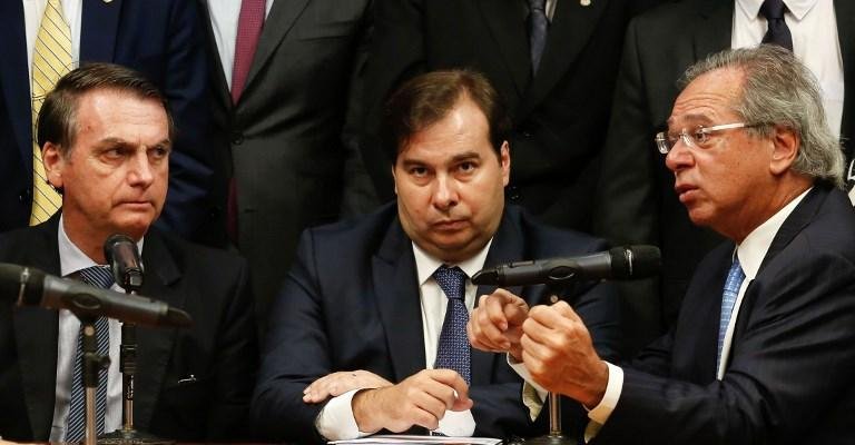 Maia afirmou que o parlamento vai permanecer como um ponto de di&aacute;logo e a reforma ser&aacute; debatida democraticamente