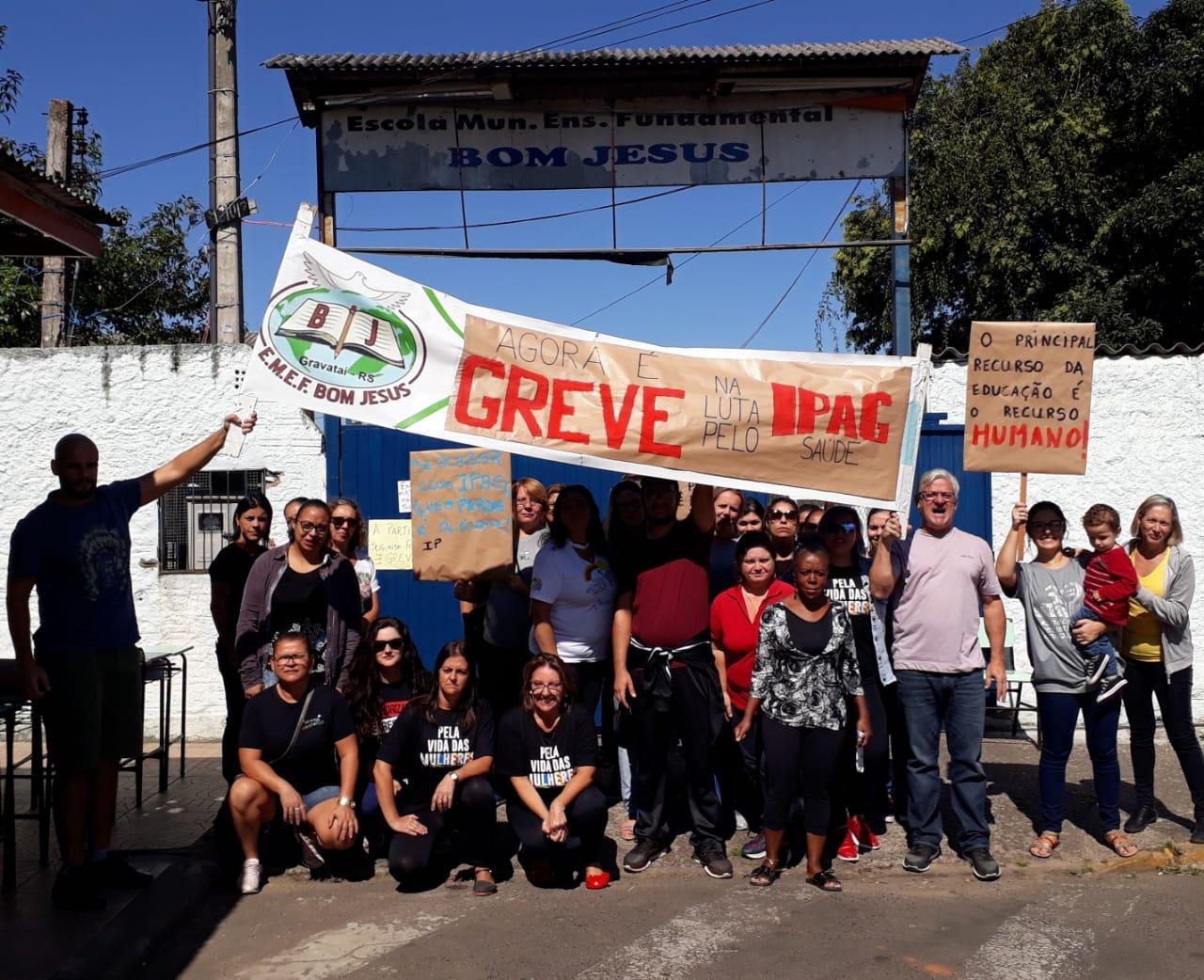Greve &eacute; uma resposta contra o Projeto de Lei que j&aacute; est&aacute; em debate na C&acirc;mara de Vereadores