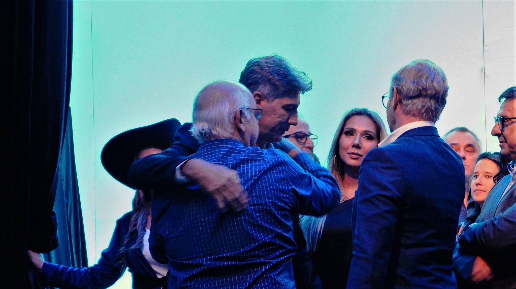 Presidente gremista destacou postura de Renato fora dos gramados