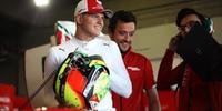 Mick Schumacher irá pilotar uma Ferrari em testes para a prova do Bahrein