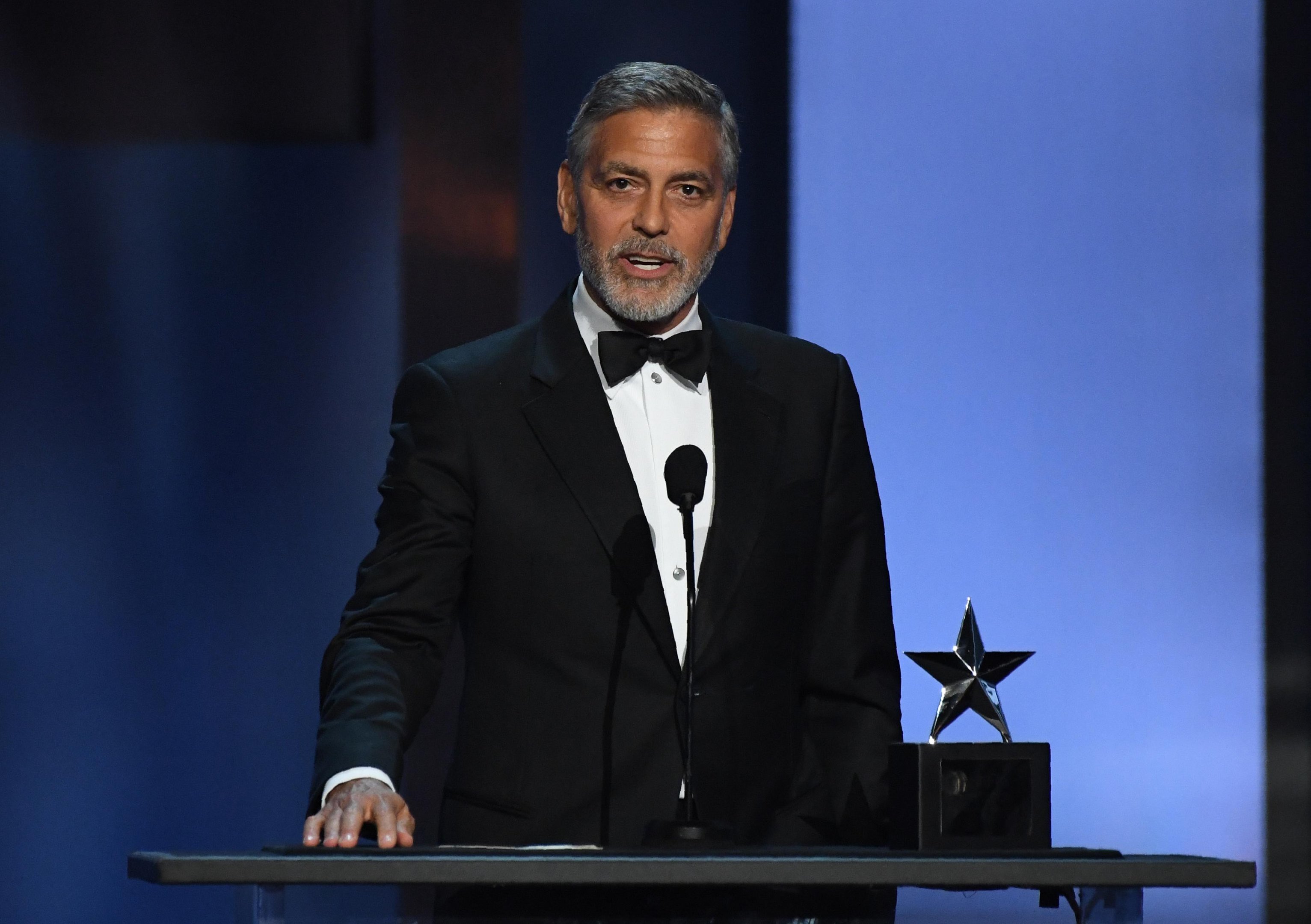 Ator americano George Clooney defendeu nesta sexta-feira o boicote a nove hot&eacute;is de propriedade do Brunei