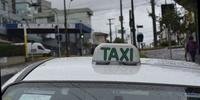 O protesto dos taxistas é pela falta de regularização dos transportes por aplicativos