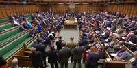 Parlamento do Reino Unido rejeitou alternativas para a saída do país da União Europeia