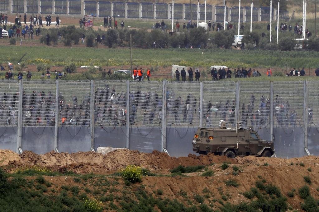 Ex&eacute;rcito israelense alega soldados foram alvos de pedra e artefatos explosivos