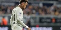 Pai de Neymar garante o jogador em 2019 / 2020 no PSG