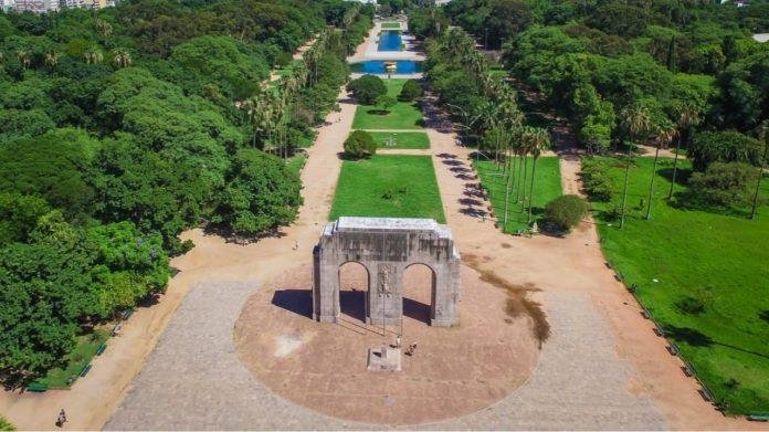 Uso gratuito dos espa&ccedil;os ao ar livre em Porto Alegre gera d&uacute;vidas no projeto