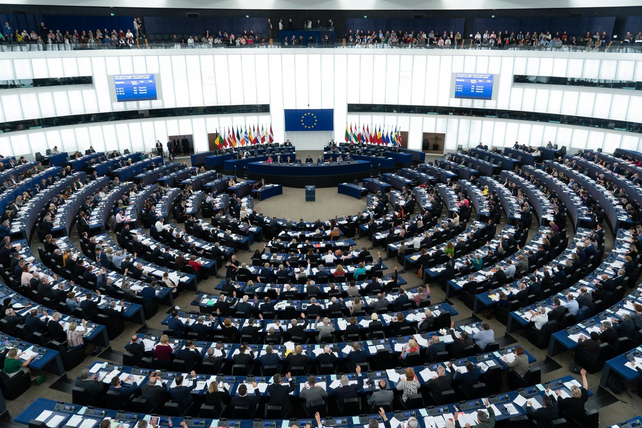 Parlamento Europeu aprovou a isen&ccedil;&atilde;o de vistos para brit&acirc;nicos ap&oacute;s o Brexit