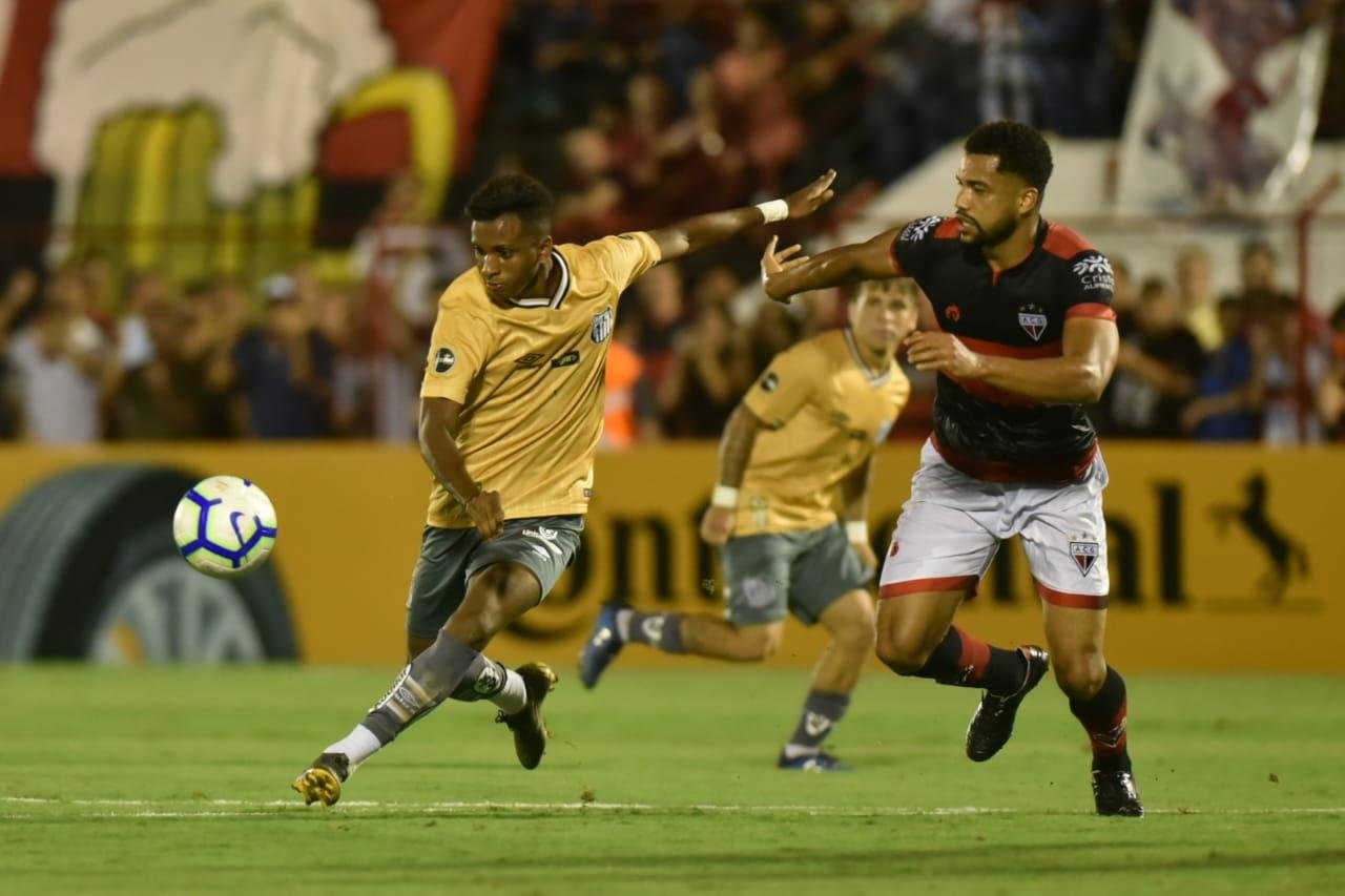 Time santista precisa vencer por dois gols para passar de fase