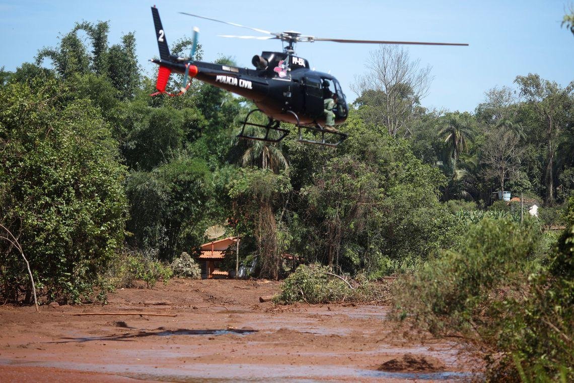 Rompimento de barragem poluiu rios e prejudicou terras no entorno