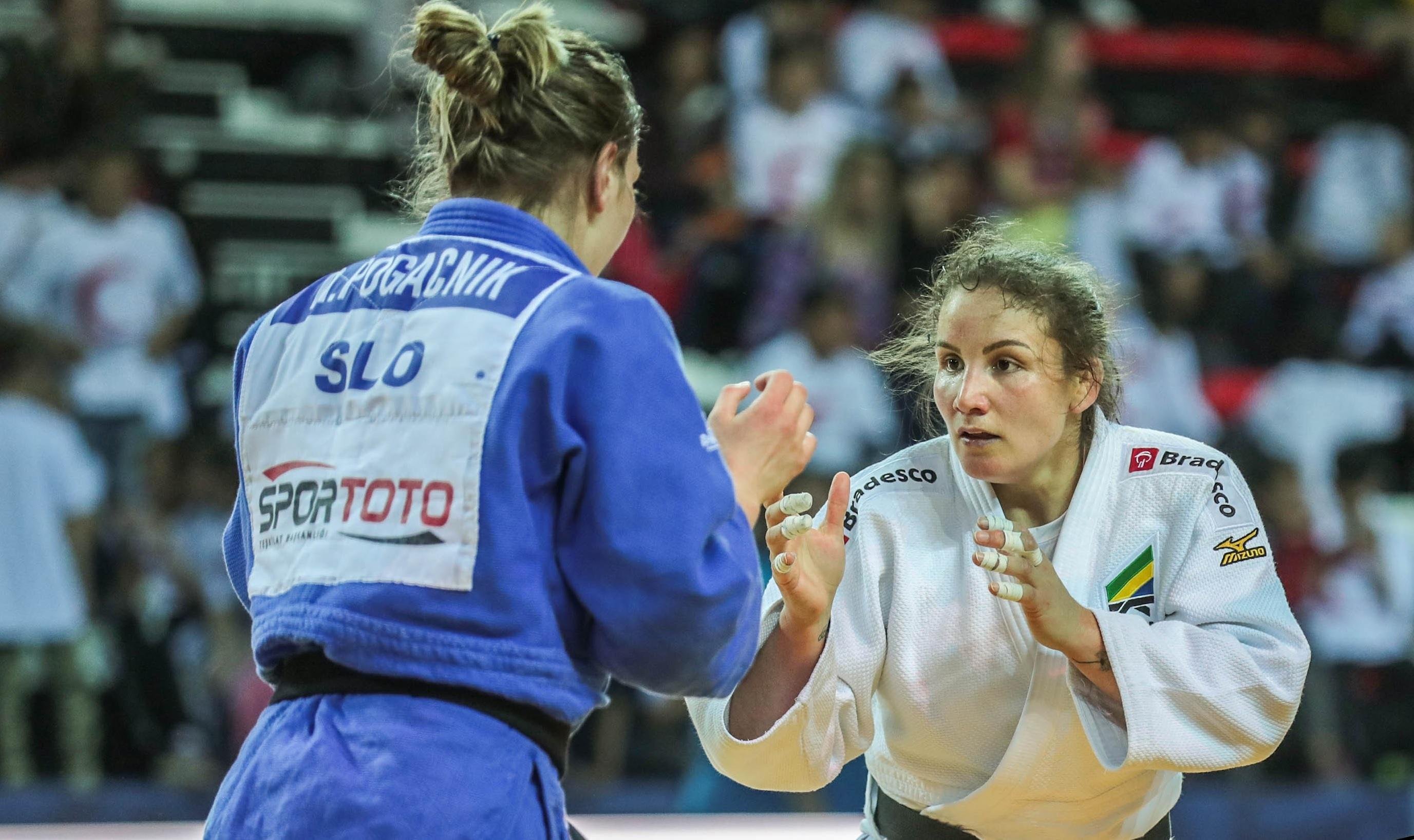 Ga&uacute;cha Maria Portela conquistou medalha de prata na Turquia