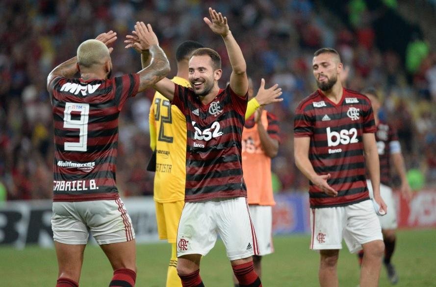 Flamengo duela hoje contra o Corinthians pelas oitavas de final da Copa da Copa do Brasil