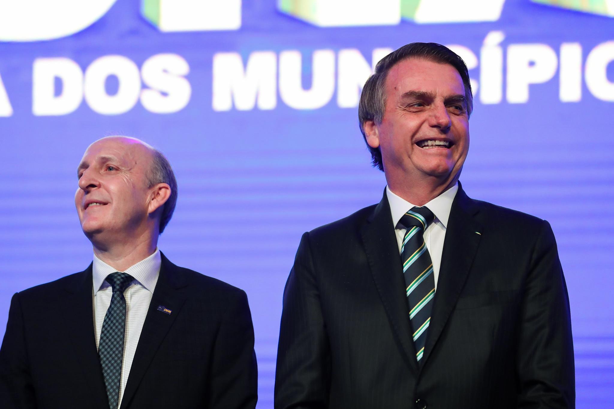 Bolsonaro disse que Paulo Guedes deu sinal verde para o novo Fundo de Participa&ccedil;&atilde;o dos Munic&iacute;pios