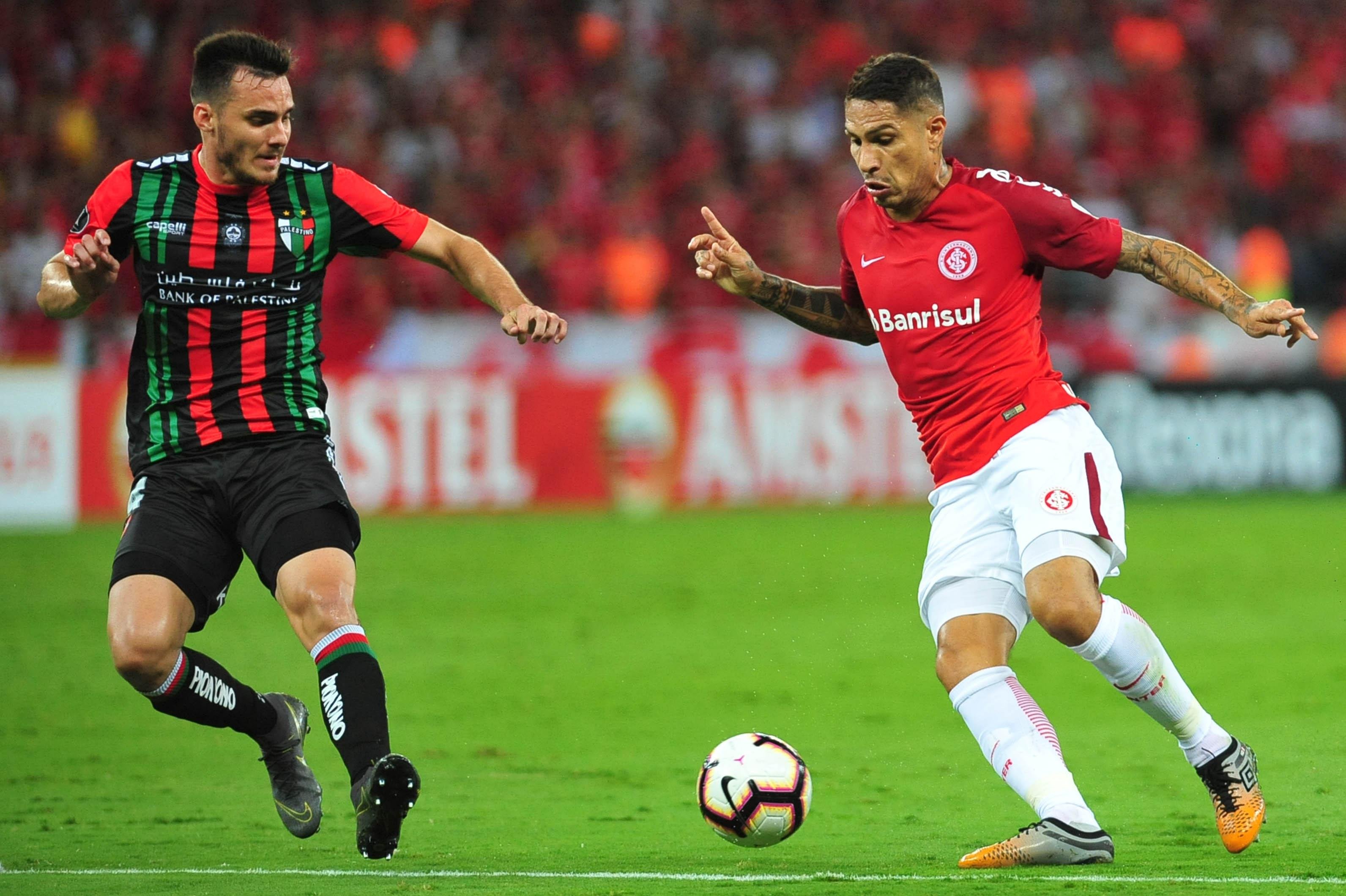 Centroavante marcou tr&ecirc;s gols em duas partidas com a camisa colorada
