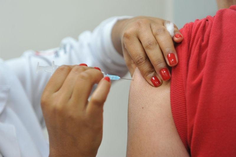 Vacina&ccedil;&atilde;o contra a gripe come&ccedil;a hoje em todo o pa&iacute;s