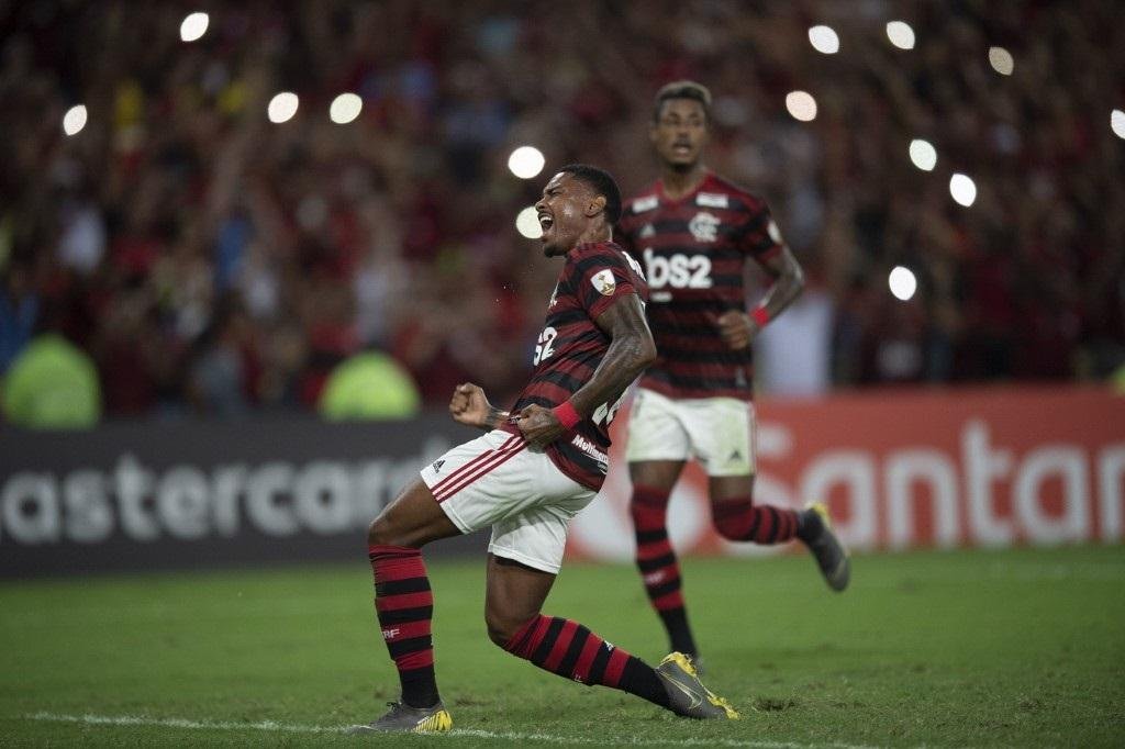 Vitinho foi um dos destaques na atua&ccedil;&atilde;o de gala dos cariocas