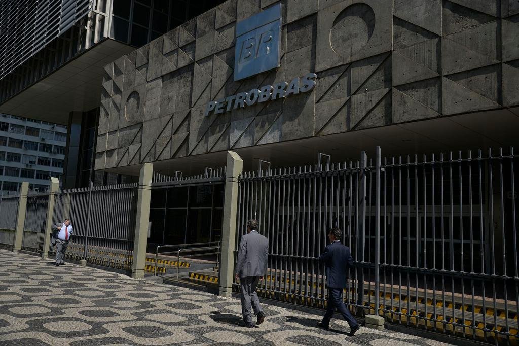 Companhia disse avaliar modelos de venda jundo a institui&ccedil;&otilde;es financeiras contratadas