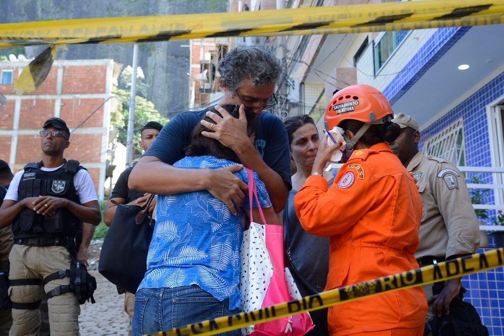 N&uacute;mero de v&iacute;timas devido &agrave; queda de pr&eacute;dios em Muzema chega a nove