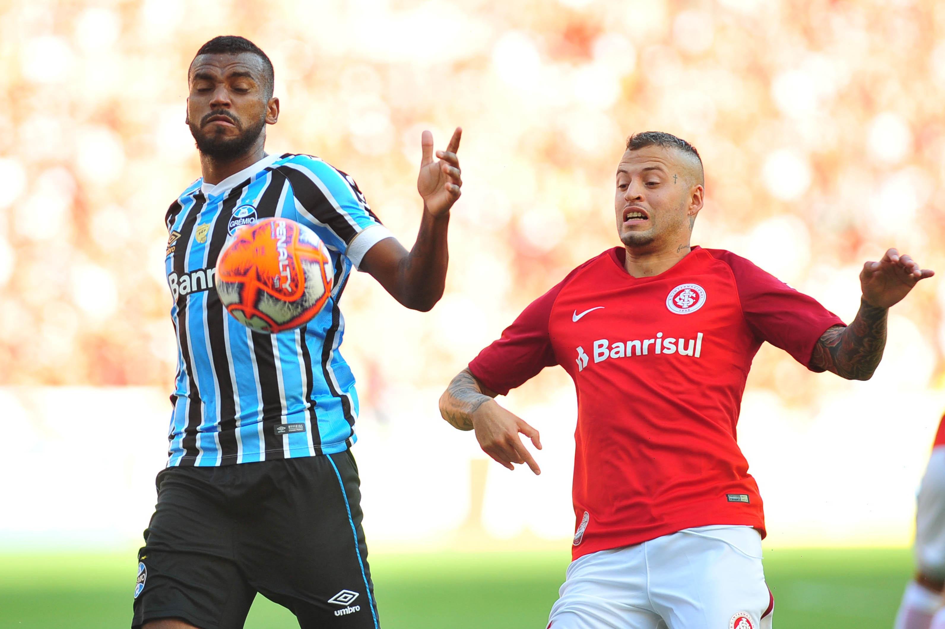 Nico L&oacute;pez teve oportunidade de marcar