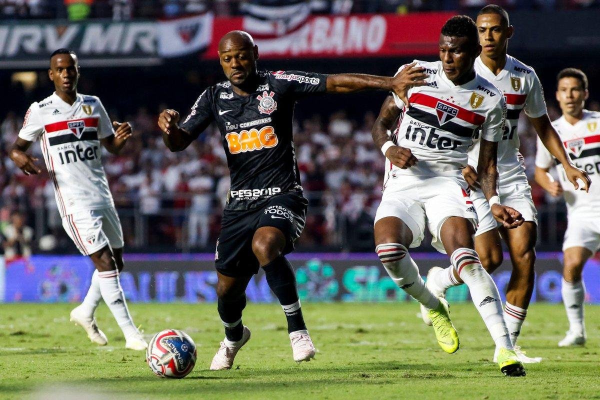 Cl&aacute;ssico terminou 0 a 0 no Morumbi