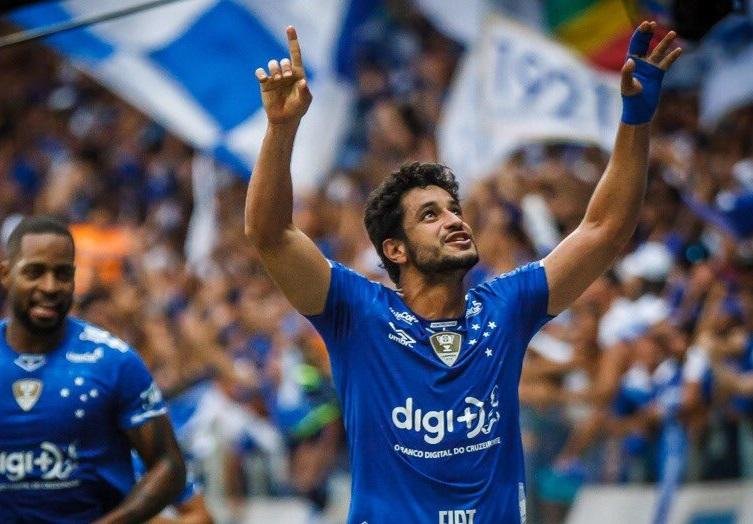 Cruzeiro est&aacute; perto do t&iacute;tulo mineiro
