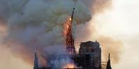 Incêndio atingiu a catedral de Notre Dame
