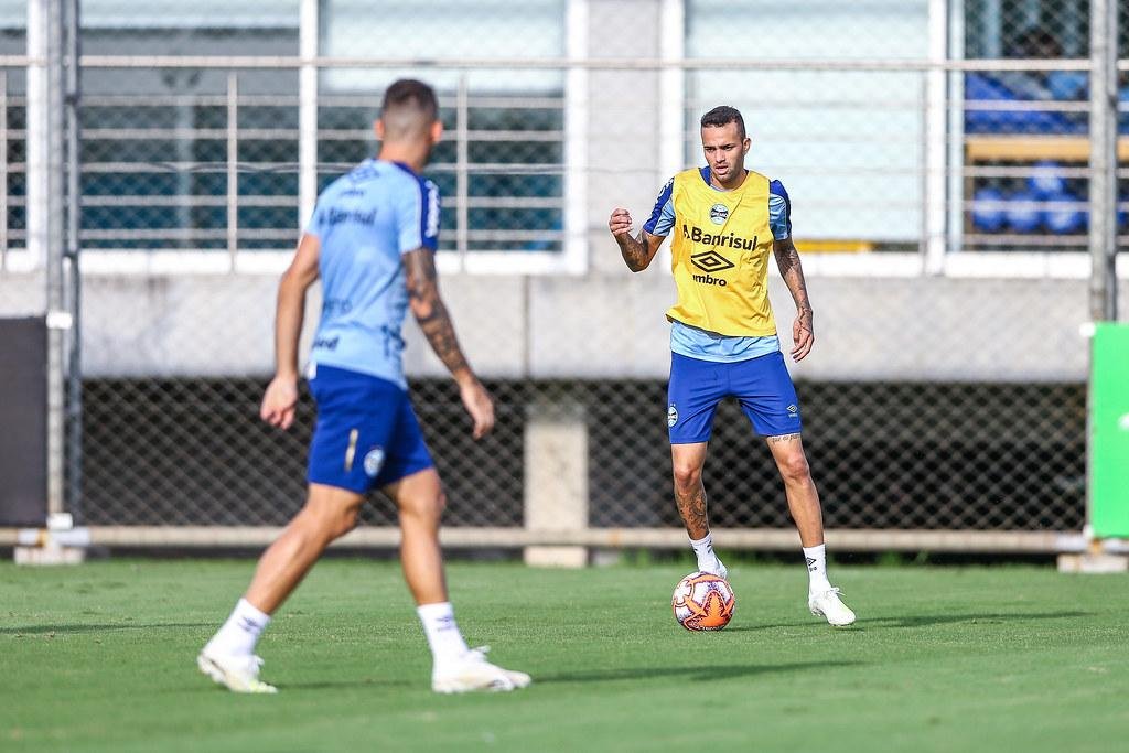 Luan treinou com bola, concentrou e deve ficar no banco de reservas contra o Inter na final