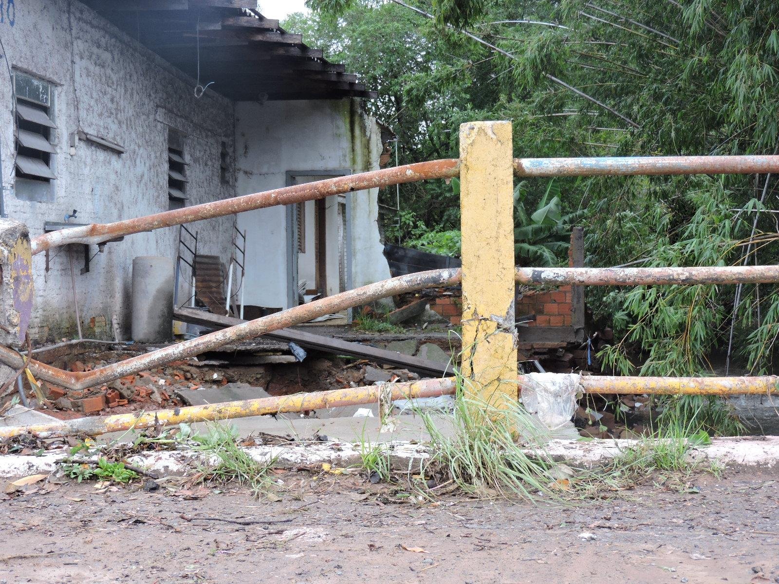Uma casa no Parque Amador foi levada pelas &aacute;guas do arroio Esteio, na cidade de mesmo nome