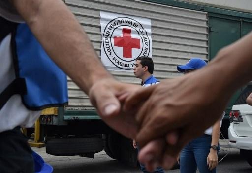 Pelo menos 20 caminh&otilde;es em caravana transportaram a carga para Caracas
