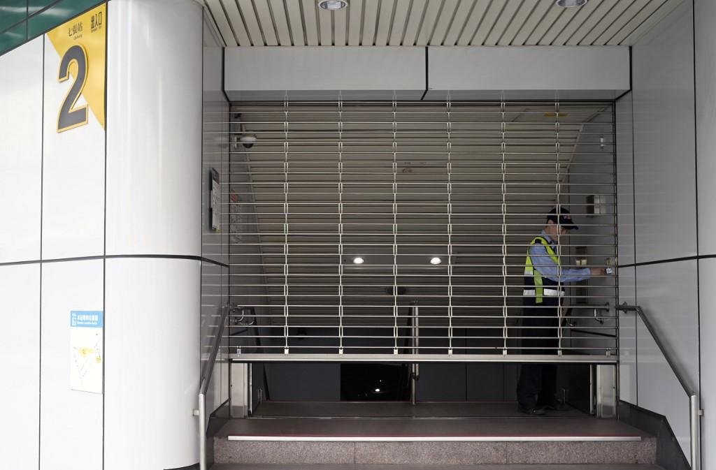 Esta&ccedil;&otilde;es de trem em Taipei foram fechadas