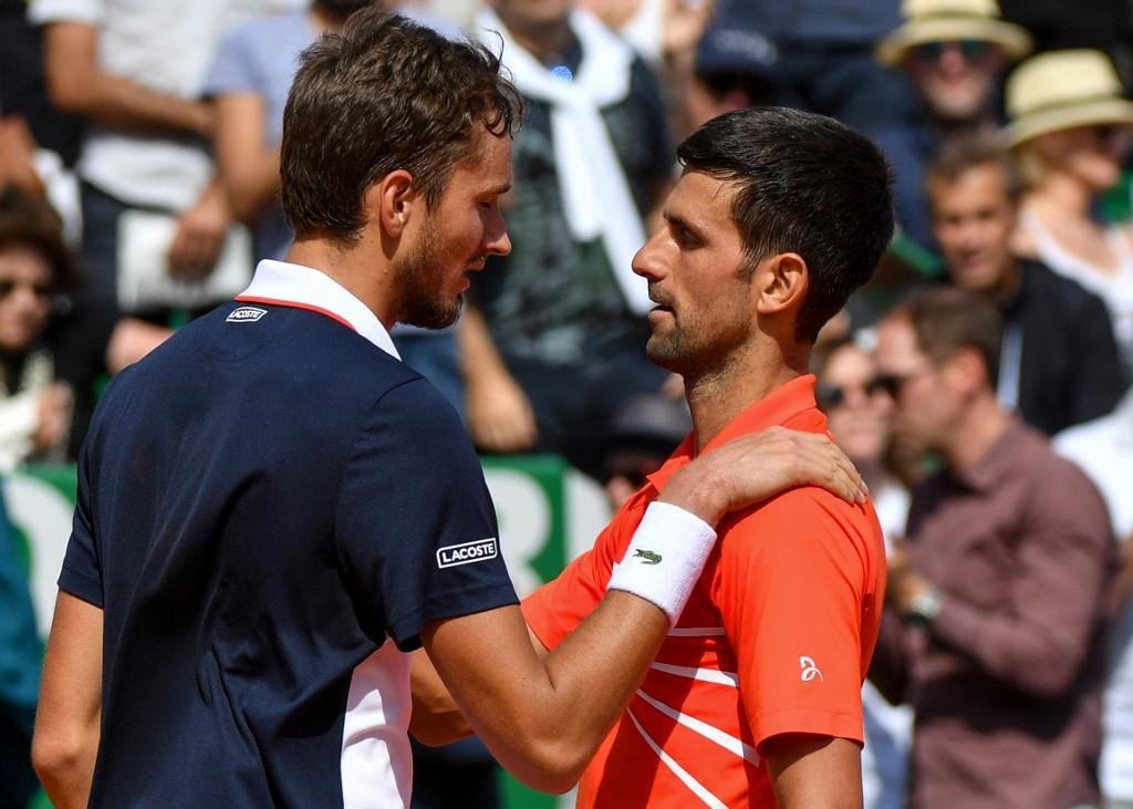 Djokovic n&atilde;o foi p&aacute;reo para um Medvedev