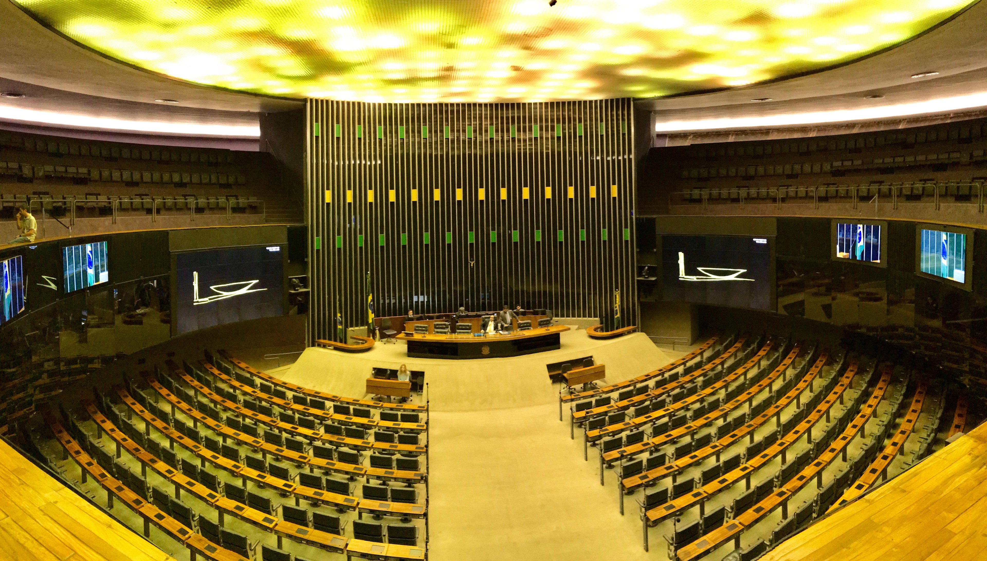 Esquema conhecido como cot&atilde;o parlamentar, que perdurou de 2007 a 2009, resultou no oferecimento de den&uacute;ncia contra 443 ex-deputados