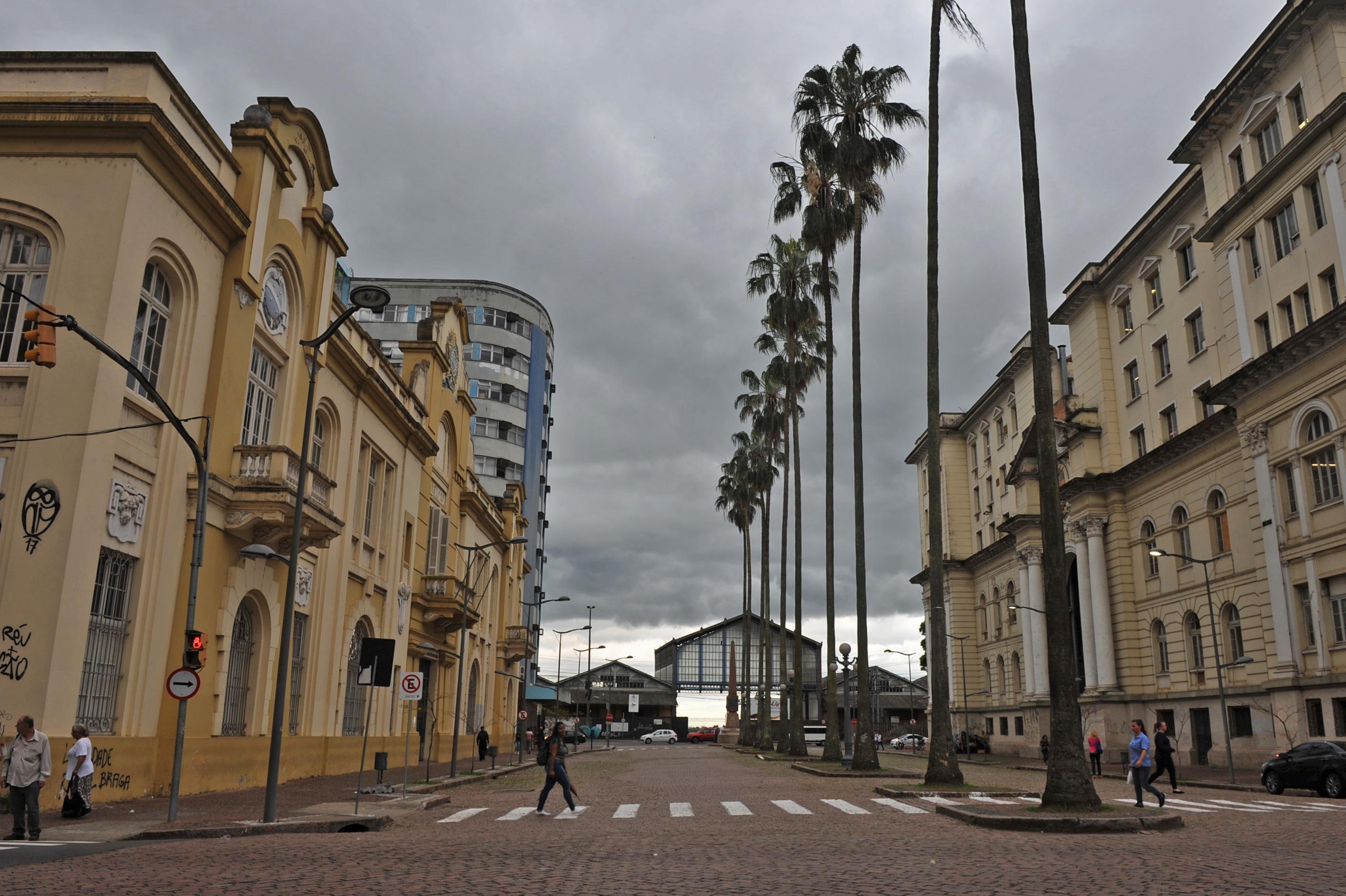 Porto Alegre ter&aacute; chance de chuva nesta ter&ccedil;a